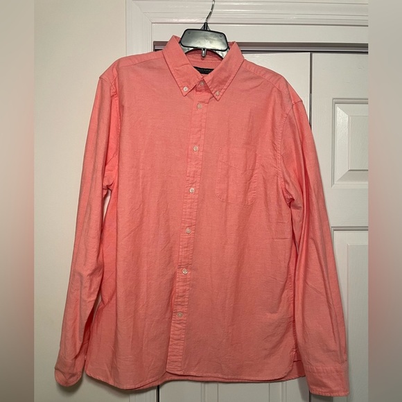 NWT, Men's Banana Republic Standard Untucked Fit Button Down - Picture 4 of 8